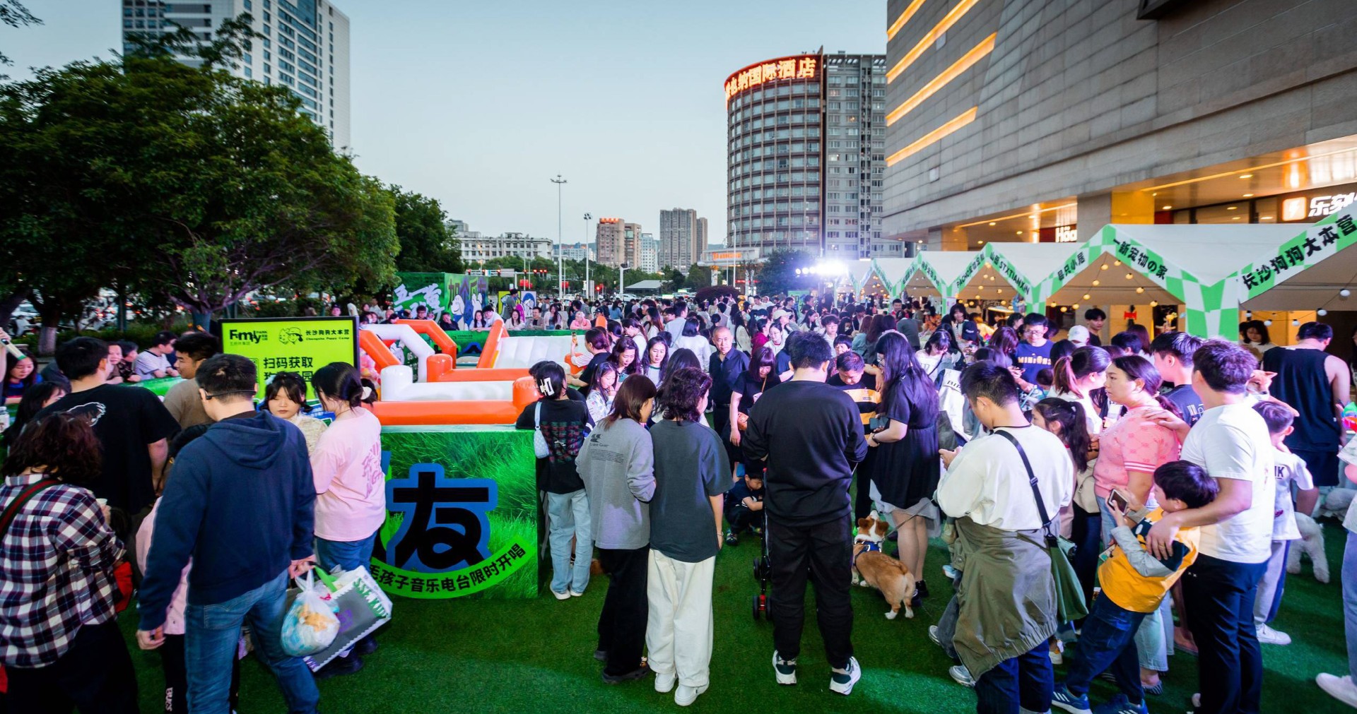 ��ɳEWC�羺���籭FamilyPARK